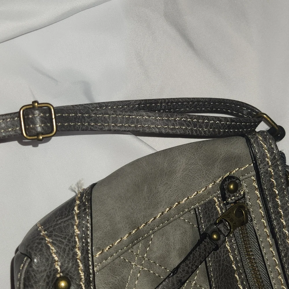 BOC‎ Gray Southerland Quilt Mini Handbag Purse Adjustable Strap